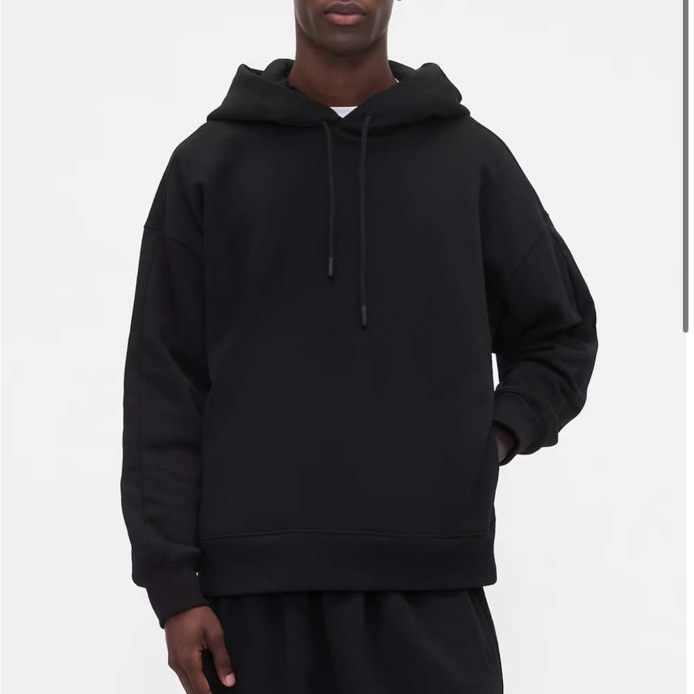 Gap x Beis Heavyweight Travel Hoodie
Black small NWT - Picture 8 of 10